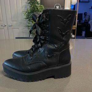 Widow Night Stalker Bat Boots